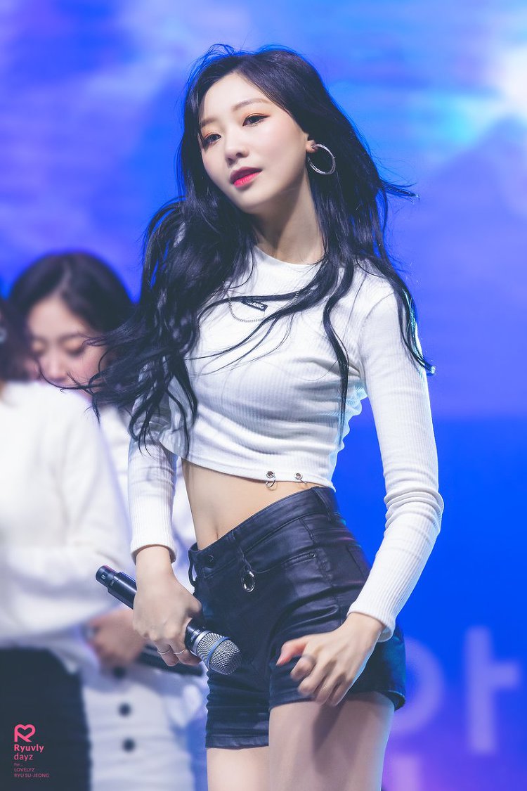 친언니가 찍어준 사진들 자랑하는 러블리즈 수정이.jpg | 인스티즈
