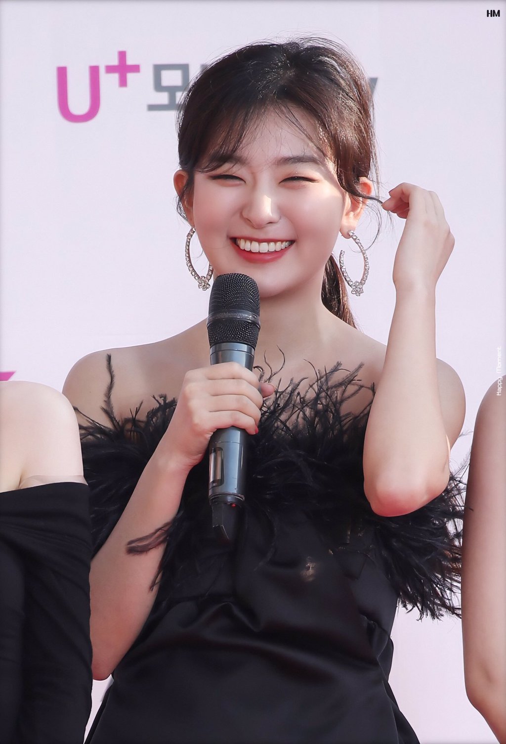 묶은 머리가 잘어울리는 슬기.jpgif | 인스티즈