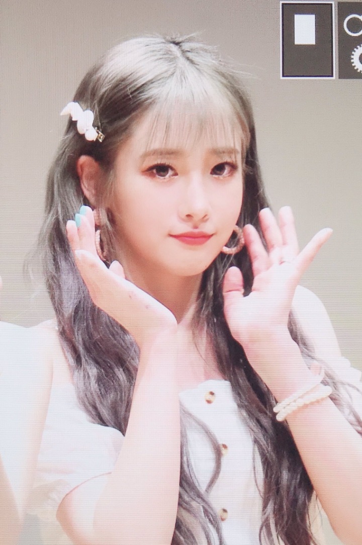 해군모를 쓴 러블리즈 귀요미 둘째 유지애.jpg | 인스티즈