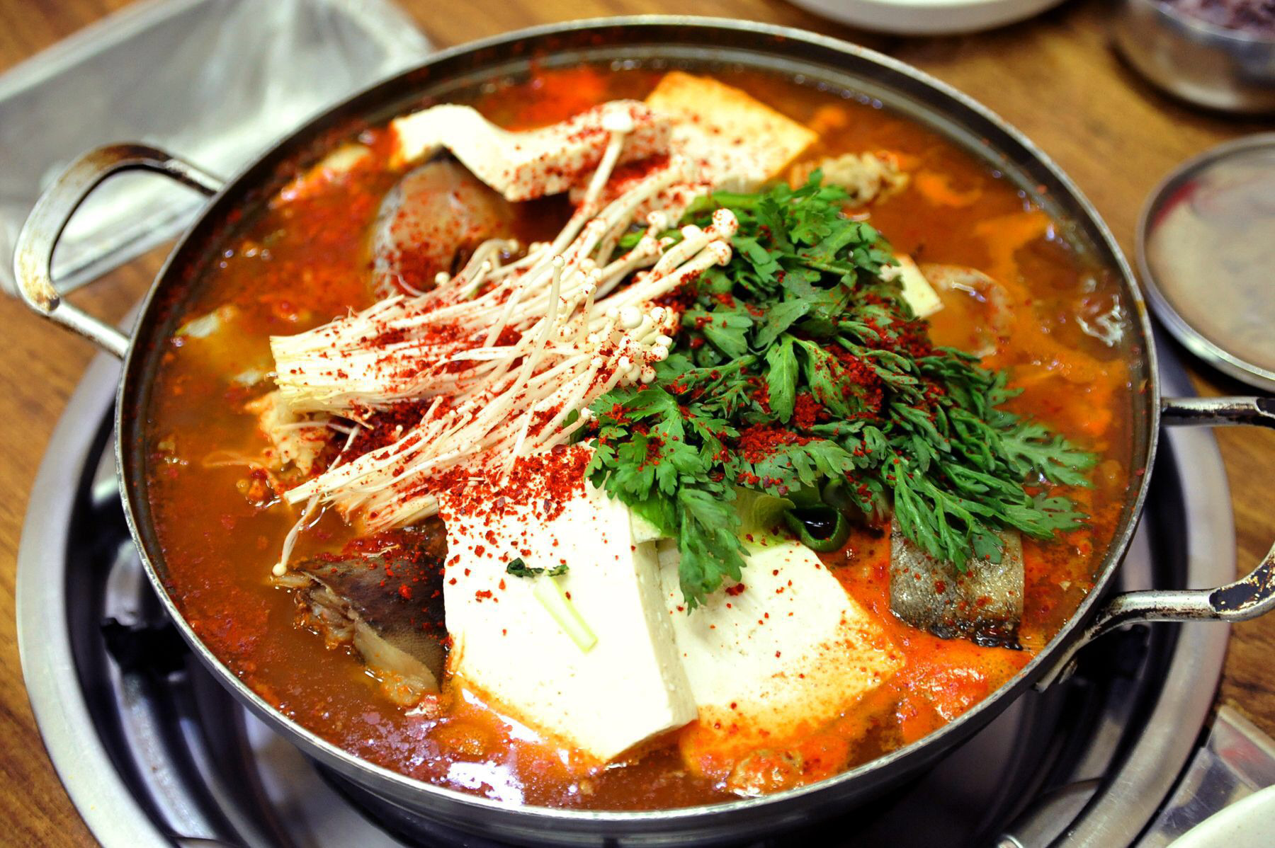 동태찌개 먹을 때 호불호 갈리는 것 (사진주의) | 인스티즈