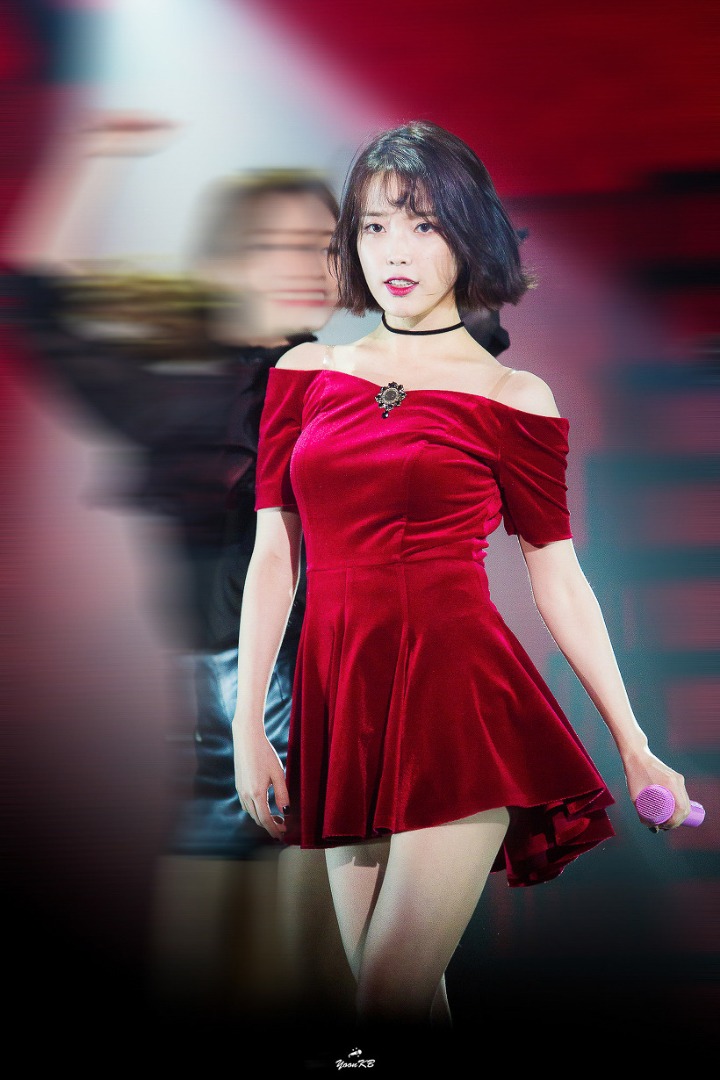 아이유 레드 원피스.jpg | 인스티즈