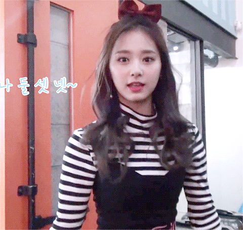 전성기 오기도 전에 어빌 200을 찍어버린 99년생 쯔위.gif | 인스티즈