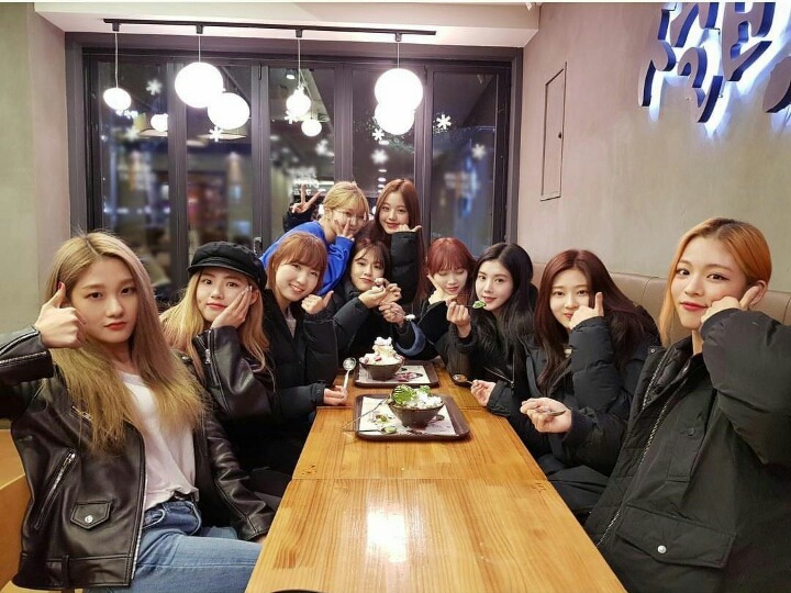 프로미스나인 아이즈원 회식짤 | 인스티즈