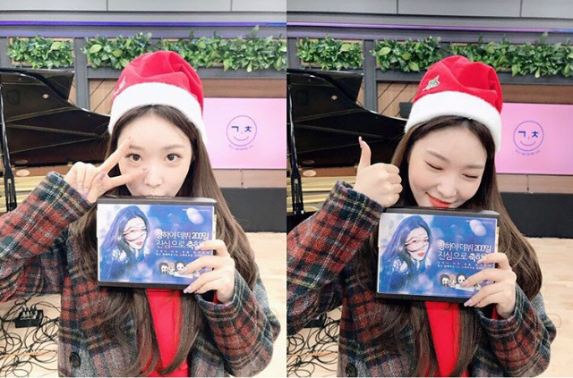 라디오 진행하는 청하.jpg | 인스티즈
