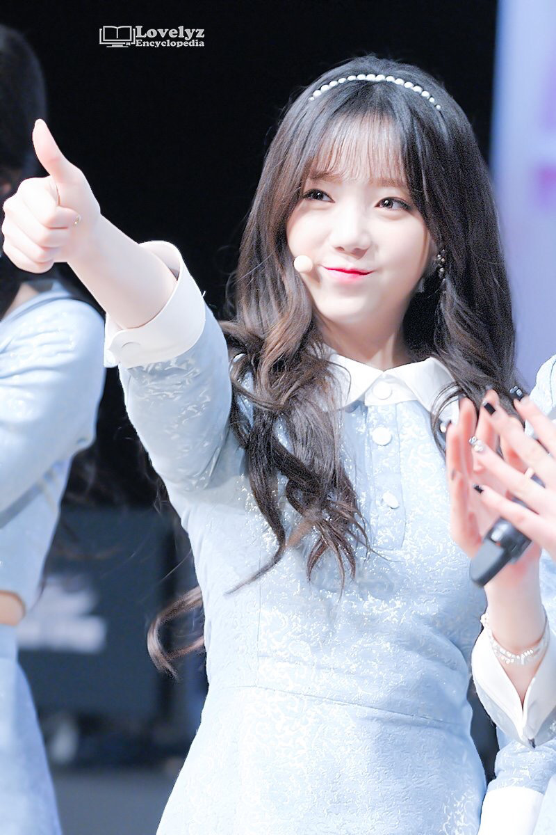 [러블리즈] 밥도 먹고 난로가에 앉으니 자연스레 졸음이 쏟아져서 케이 | 인스티즈