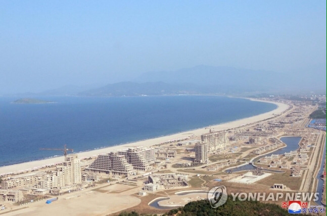 김정은이 시찰한 원산 관광지구 전경.jpg | 인스티즈