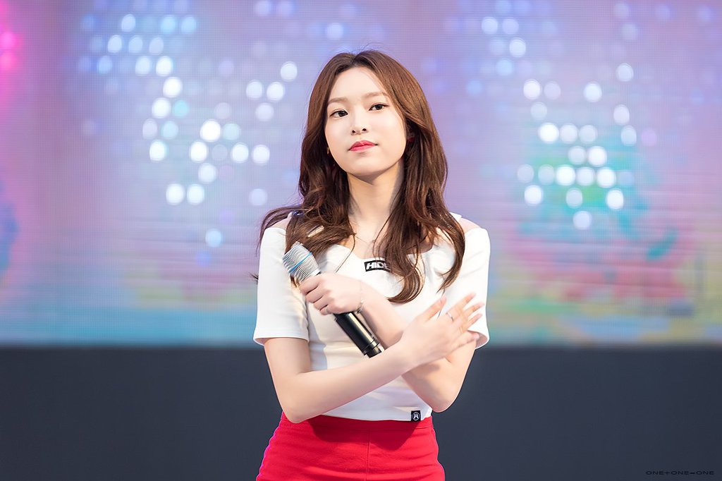 에이프릴의 예람쥐 예나.jpg | 인스티즈