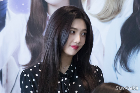 큐티와 섹시 둘 다 마스터한 레드벨벳 조이.jpgif | 인스티즈