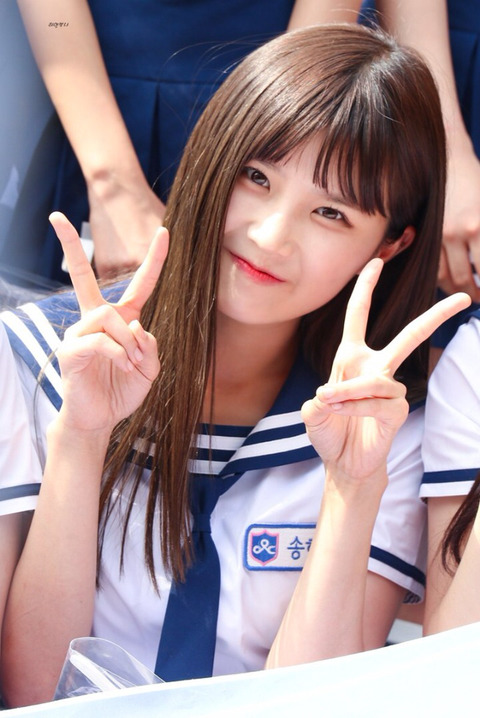 약속회 응모권 2장을 써야되나 고민하는중에 프로미스 나인 송하영 | 인스티즈