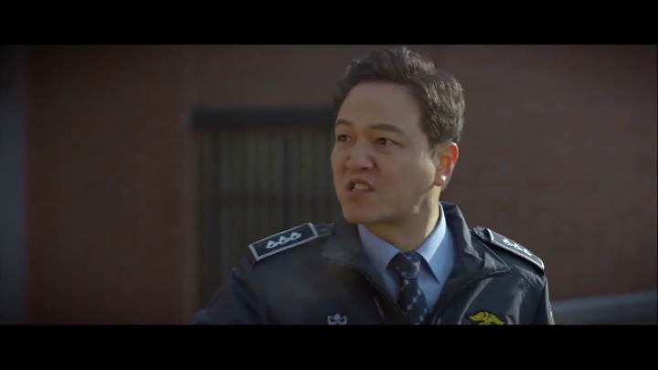 슬기로운 감빵생활 싸우는 팽부장이랑 준호 | 인스티즈