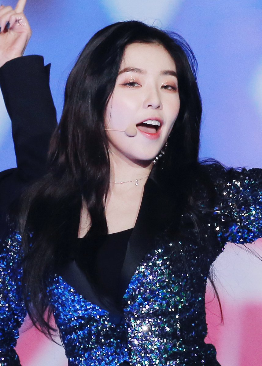 블링블링한 의상입은 아이린.jpgif | 인스티즈