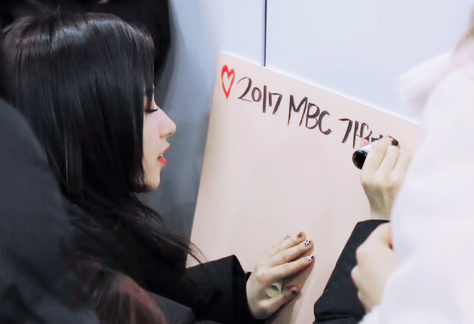 가요대제전 대기실 사나.gif | 인스티즈