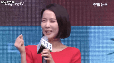오늘 말 한번 실수했다가 제작보고회에서 선배들한테 쉼없이 놀림당한 최우식ㅋㅋ.gif | 인스티즈