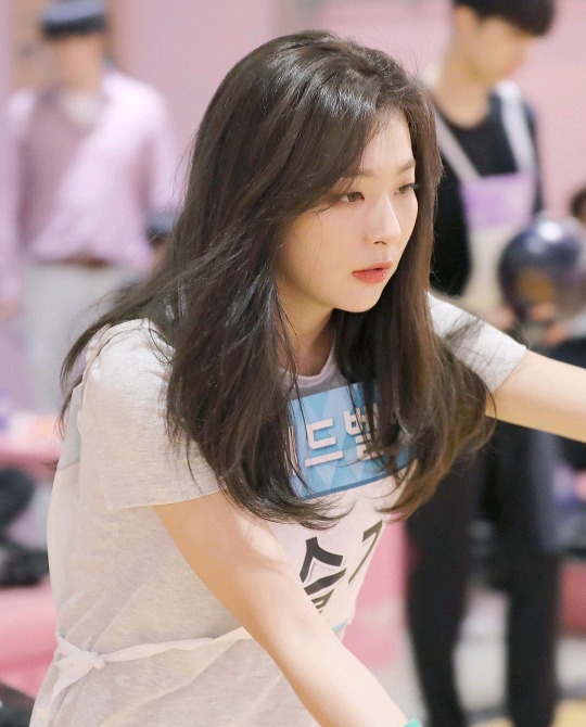 볼링치는 레드벨벳 슬기.jpg | 인스티즈