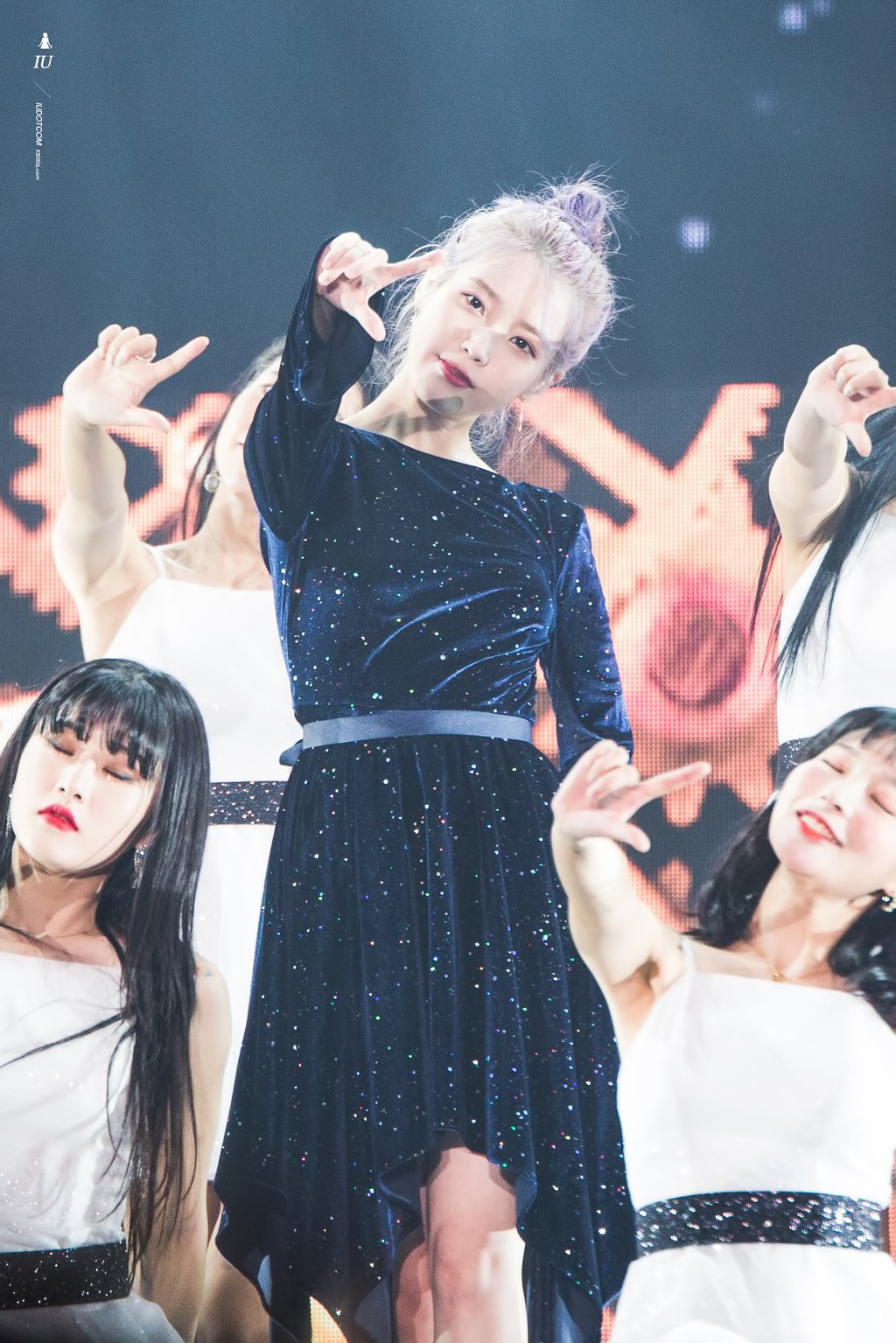 보라색 머리 아이유.jpg | 인스티즈